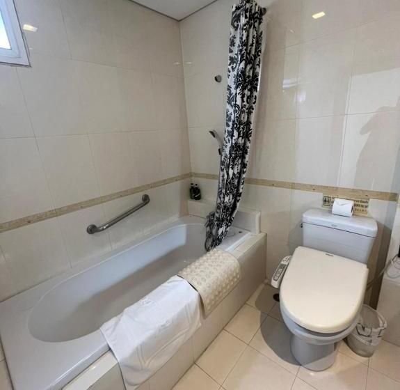 ホテル Jhouse Thonglor