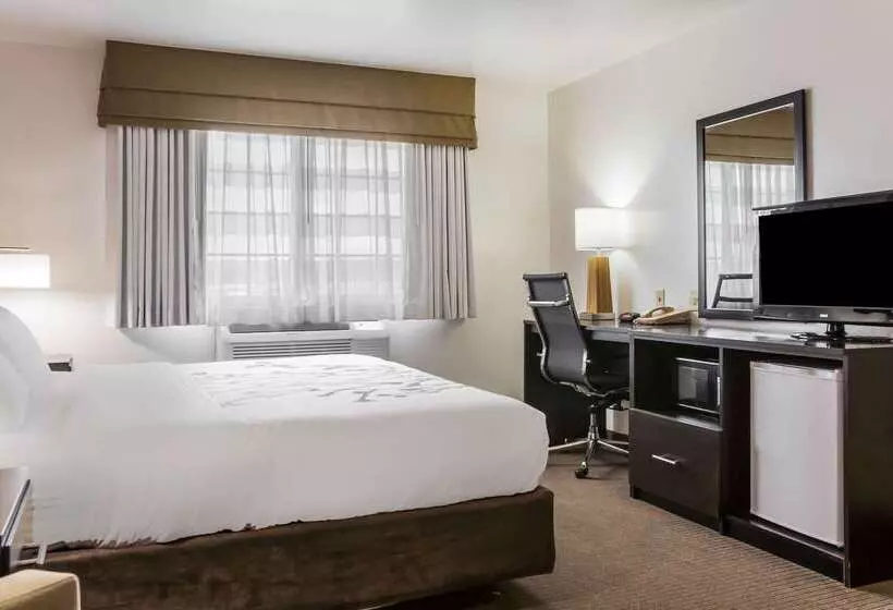 Отель Sleep Inn