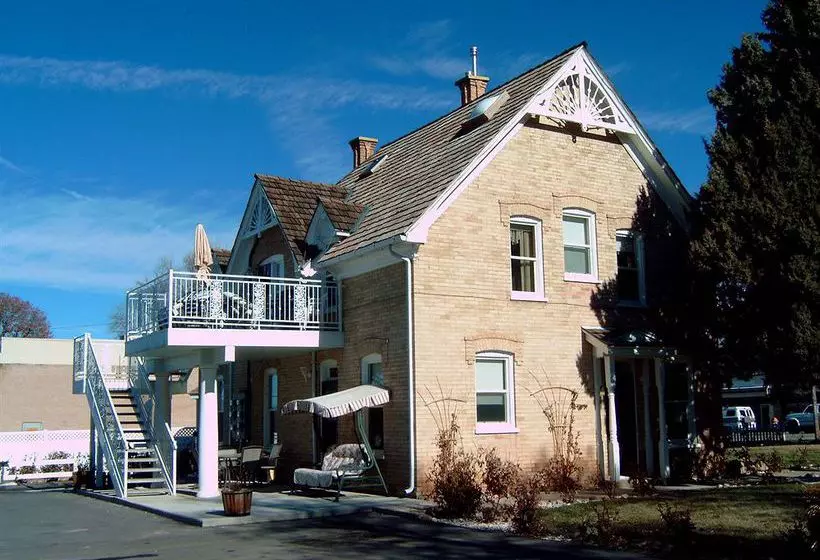 Hotelli Victorian Rose Country Inn