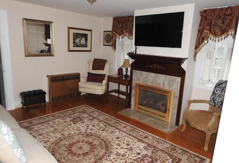 Magnolia Manor B&b Inn