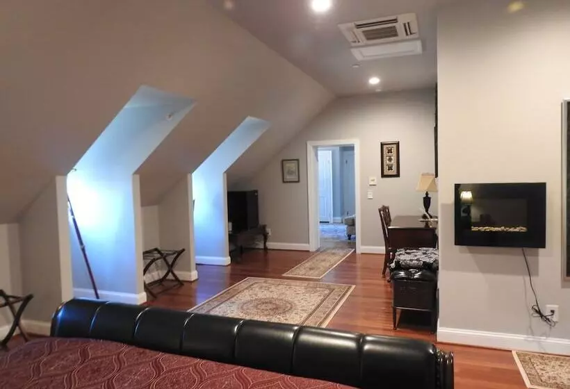 Magnolia Manor B&b Inn