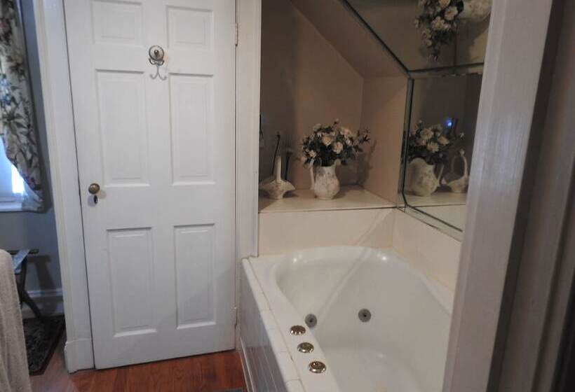 Magnolia Manor B&b Inn