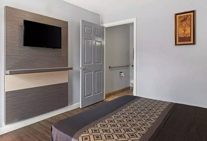 モーテル Bay Breeze Inn