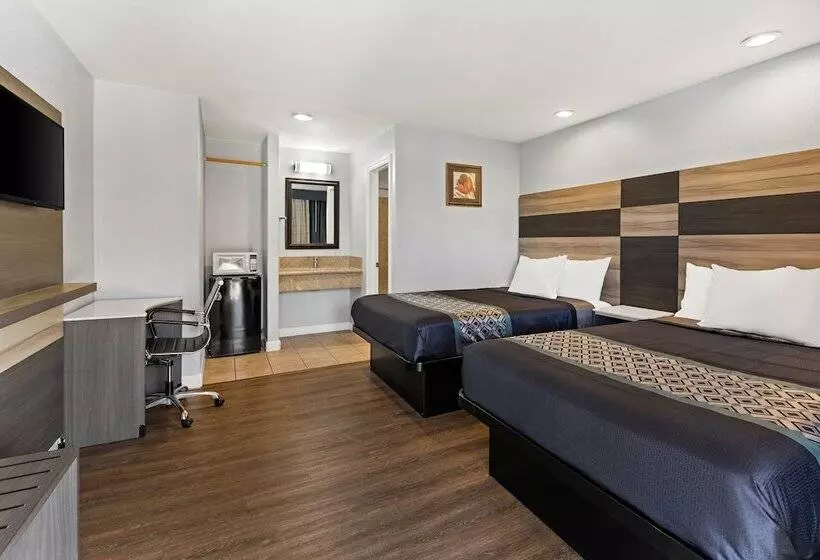 モーテル Bay Breeze Inn