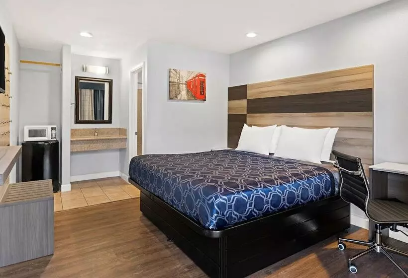 モーテル Bay Breeze Inn