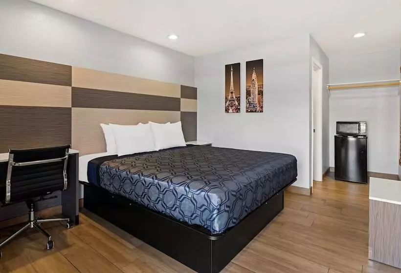 モーテル Bay Breeze Inn