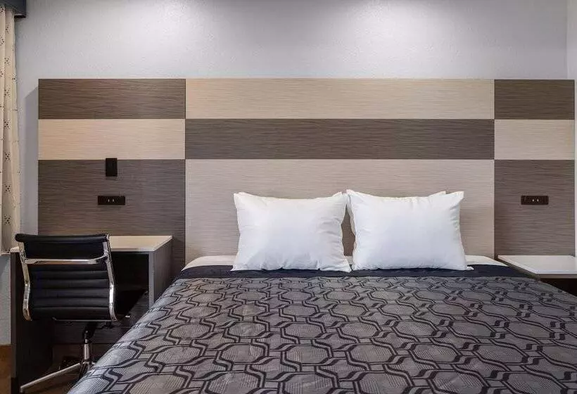 モーテル Bay Breeze Inn