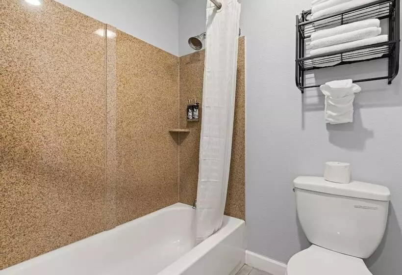 モーテル Bay Breeze Inn