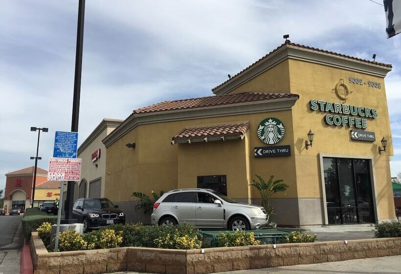 モーテル Budget Inn