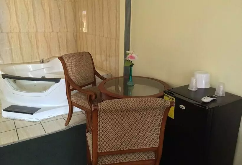 Мотель Budget Inn