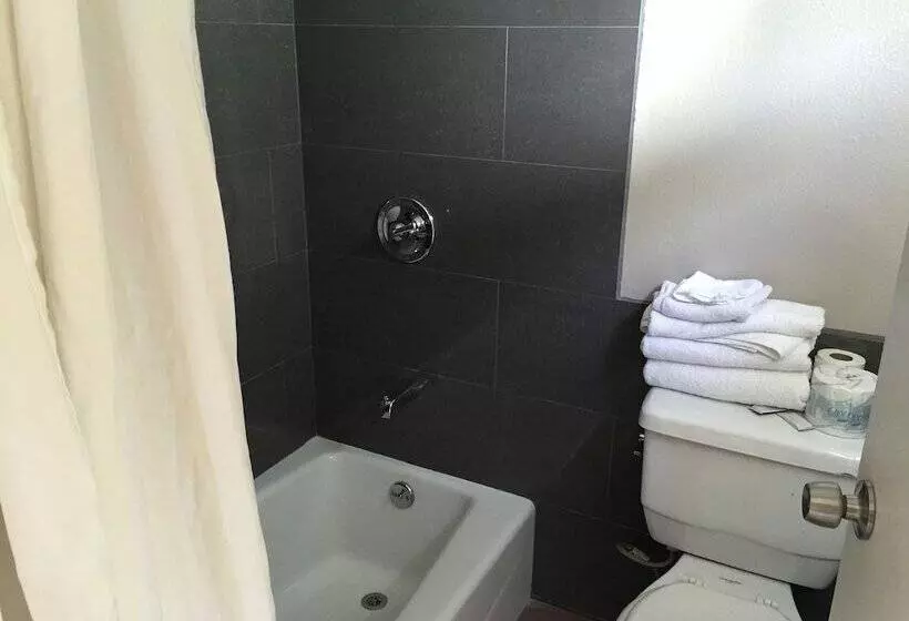 Мотель Budget Inn