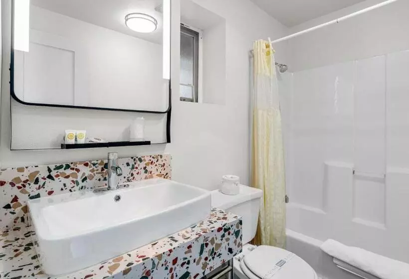 모텔 Seagull Beachfront Inn