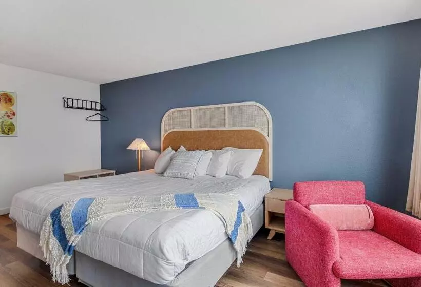 모텔 Seagull Beachfront Inn