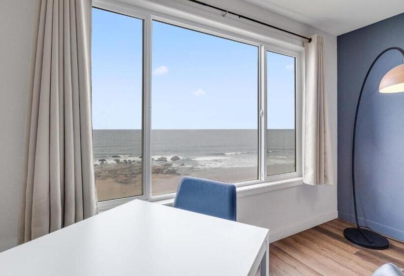 מוטל Seagull Beachfront Inn