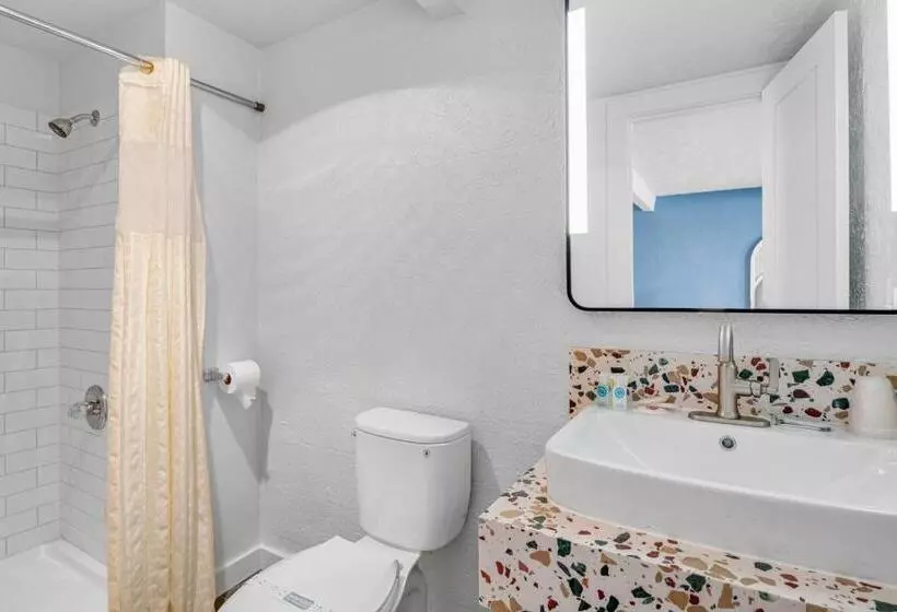 모텔 Seagull Beachfront Inn