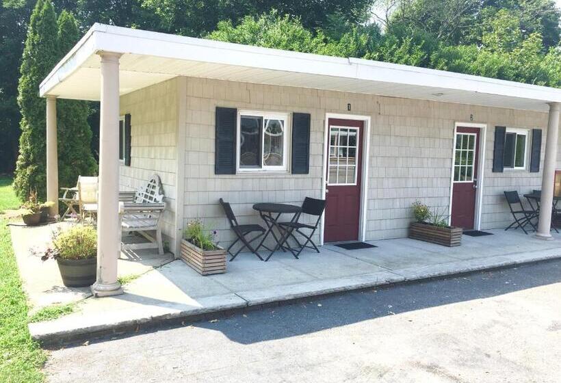 מוטל Shorewood Inn