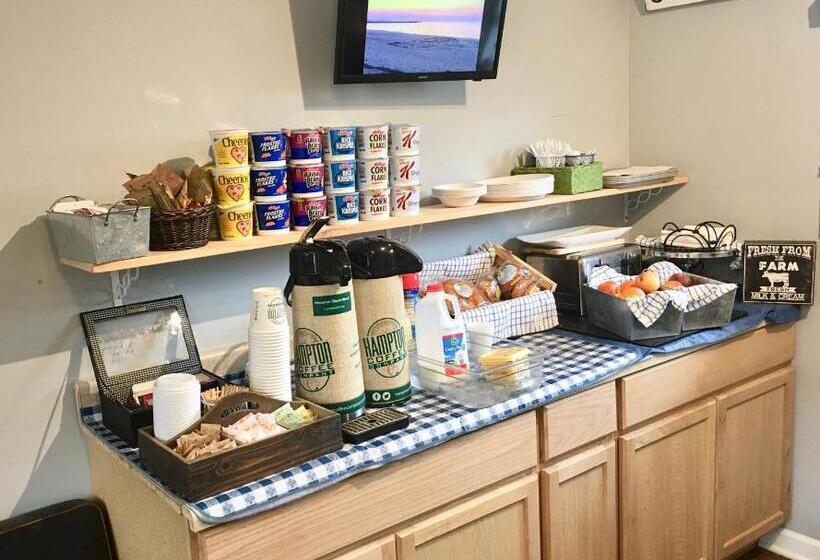 מוטל Shorewood Inn