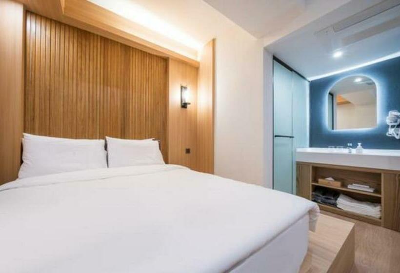 בית מלון כפרי 701