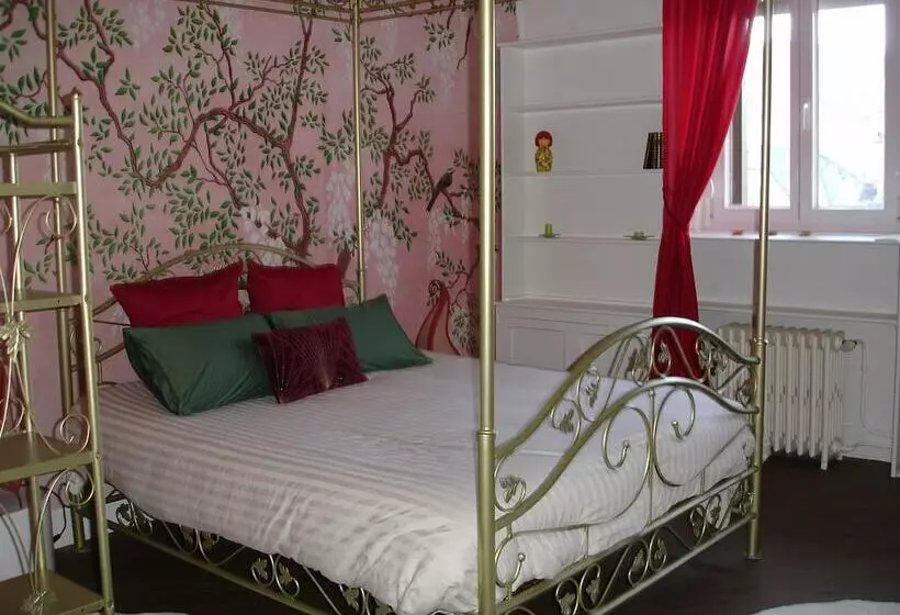 Aamiaismajoitus (B&B) Les Jardins D Aïka