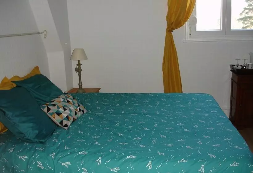 Aamiaismajoitus (B&B) Les Jardins D Aïka