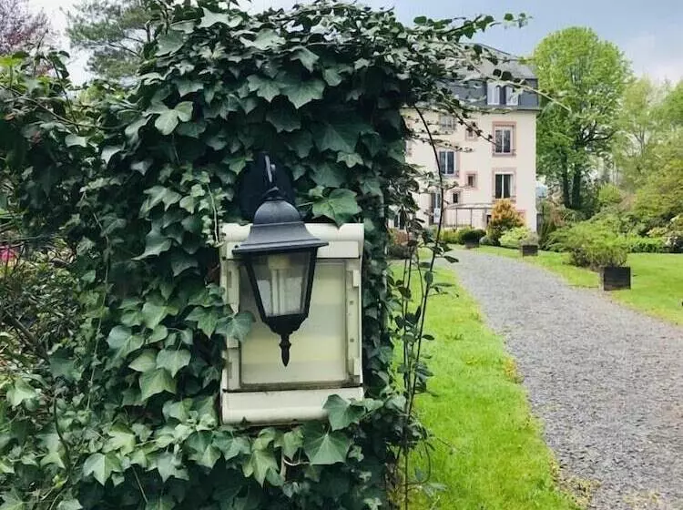 Aamiaismajoitus (B&B) Les Jardins D Aïka