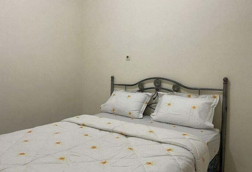 فندق Oyo 90812 Hayza Residence Syariah