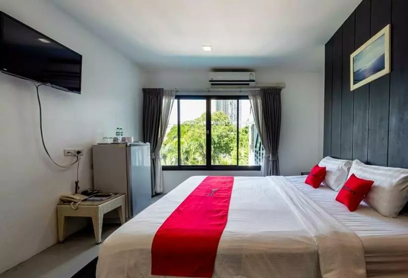 ホテル Reddoorz Italay Resort