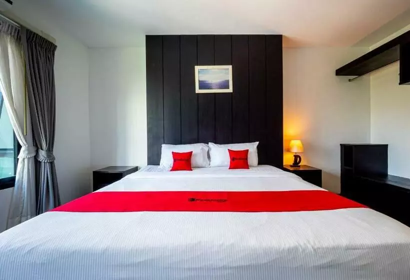 ホテル Reddoorz Italay Resort
