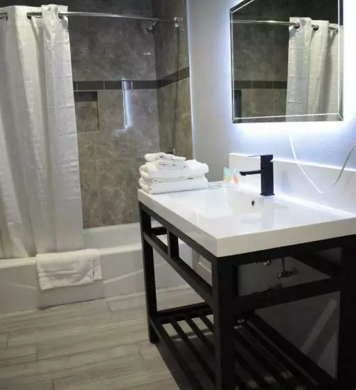 Hotelli Willow Tree Inn & Suites