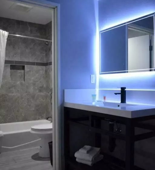 Hotelli Willow Tree Inn & Suites