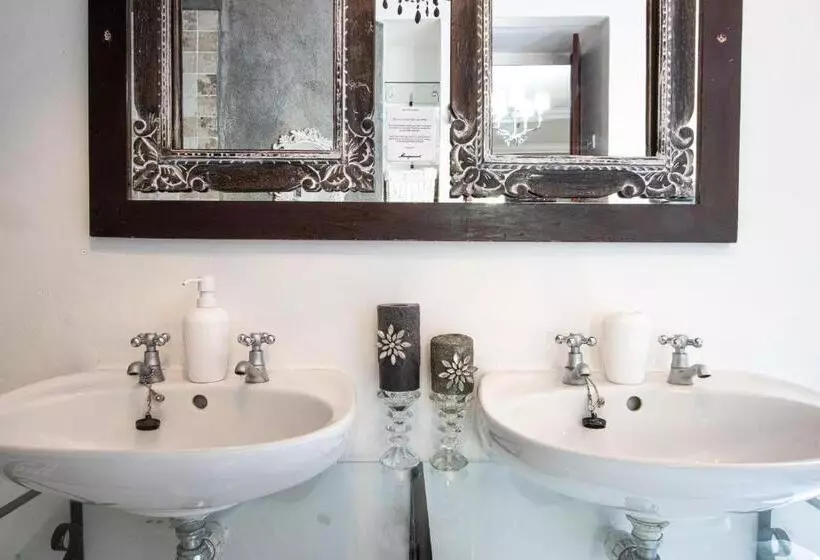 Majatalo The Tuscan Garden