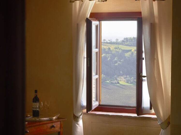 ベッドアンドブレックファースト Relais Borgo Petrognano