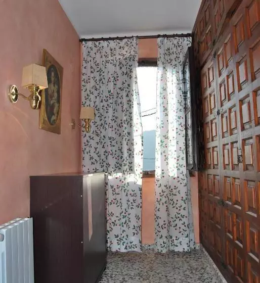 Hostal Crucica