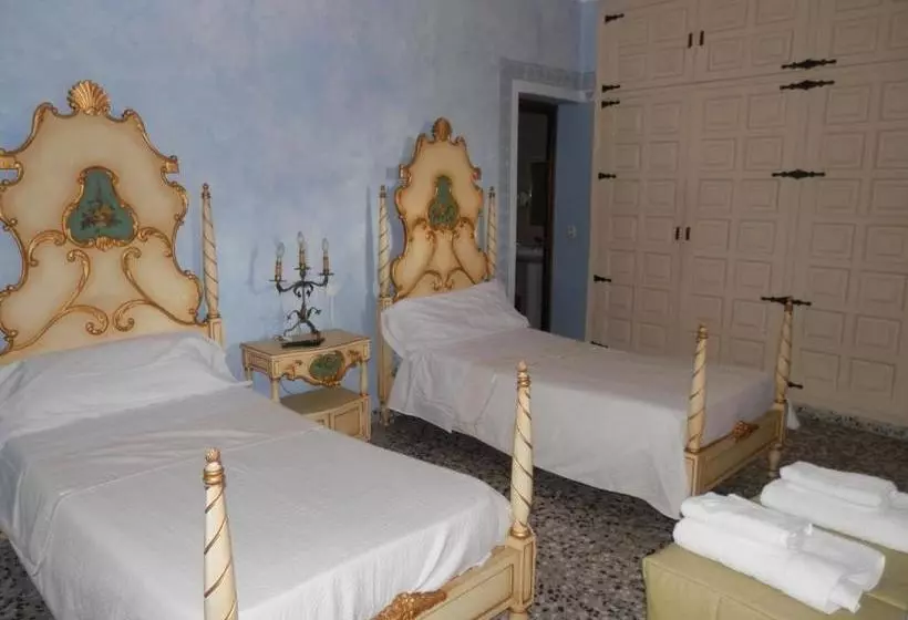 Hostal Crucica