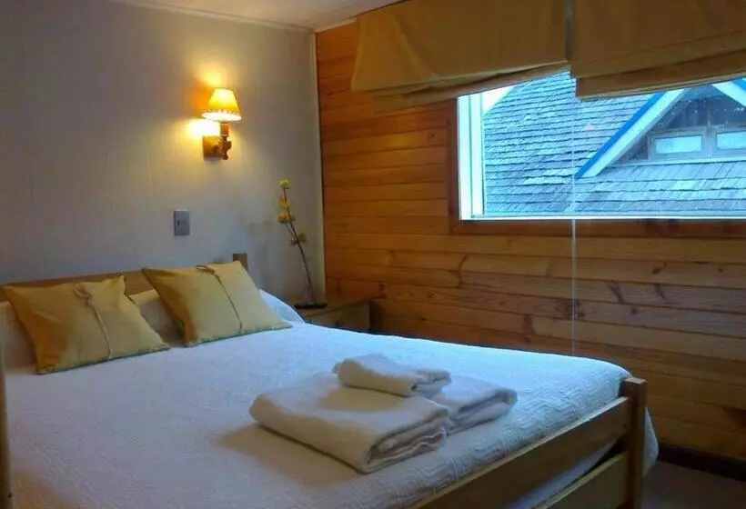 هتل Ancud Petit Hostal