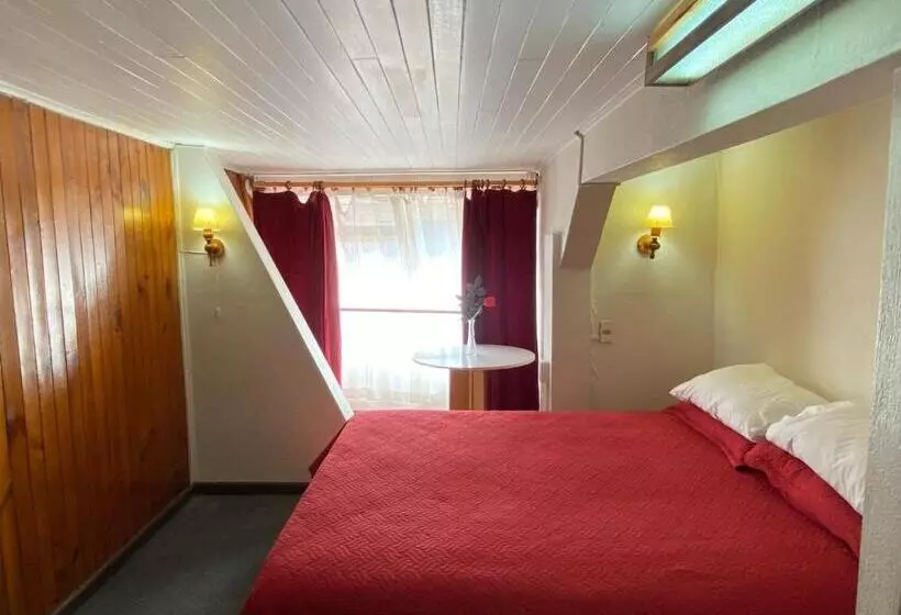 هتل Ancud Petit Hostal