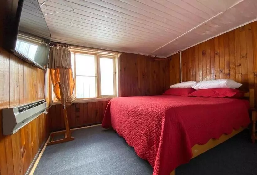 هتل Ancud Petit Hostal