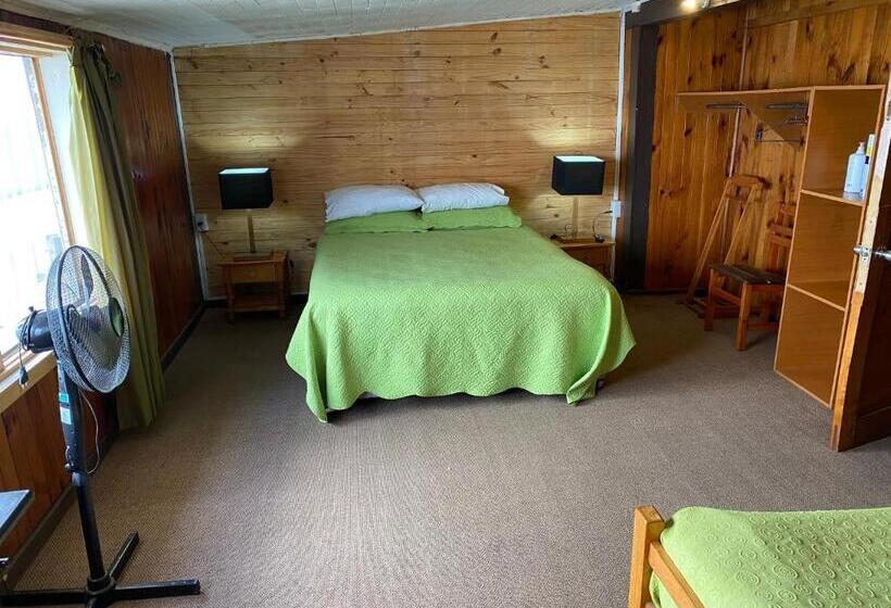 هتل Ancud Petit Hostal