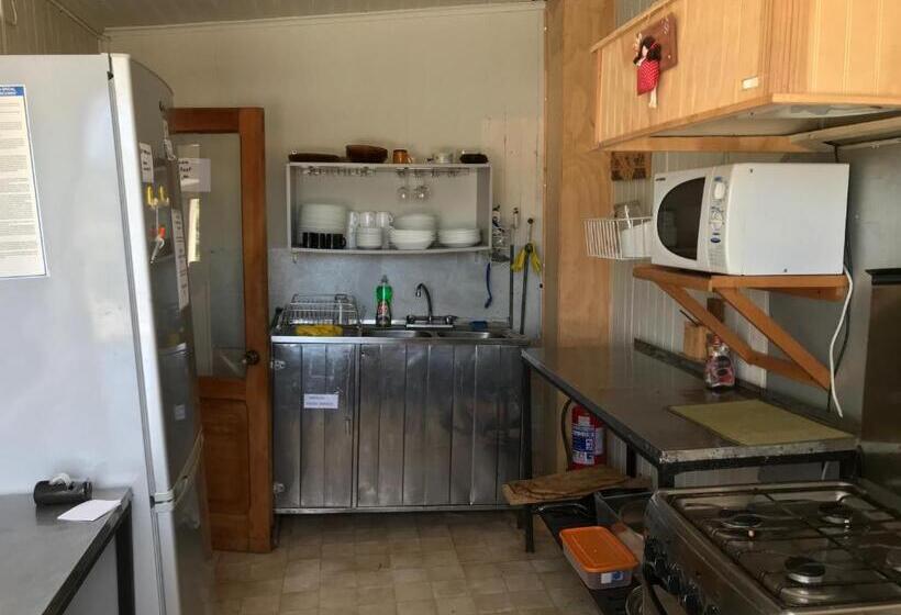 هتل Ancud Petit Hostal