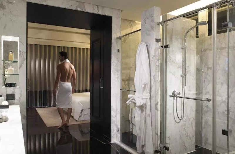 هتل Leofoo Residences