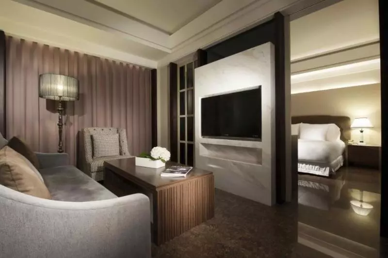 هتل Leofoo Residences