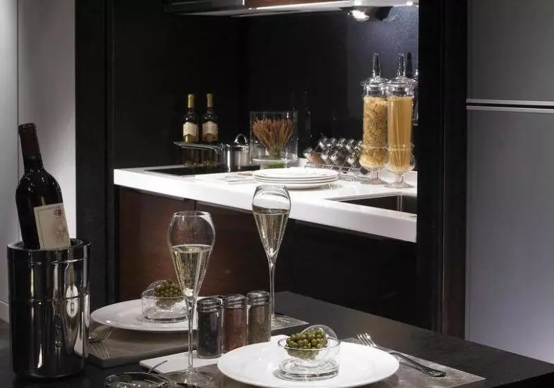 هتل Leofoo Residences