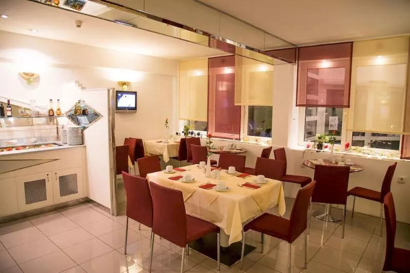 酒店 Leomar Flatrate