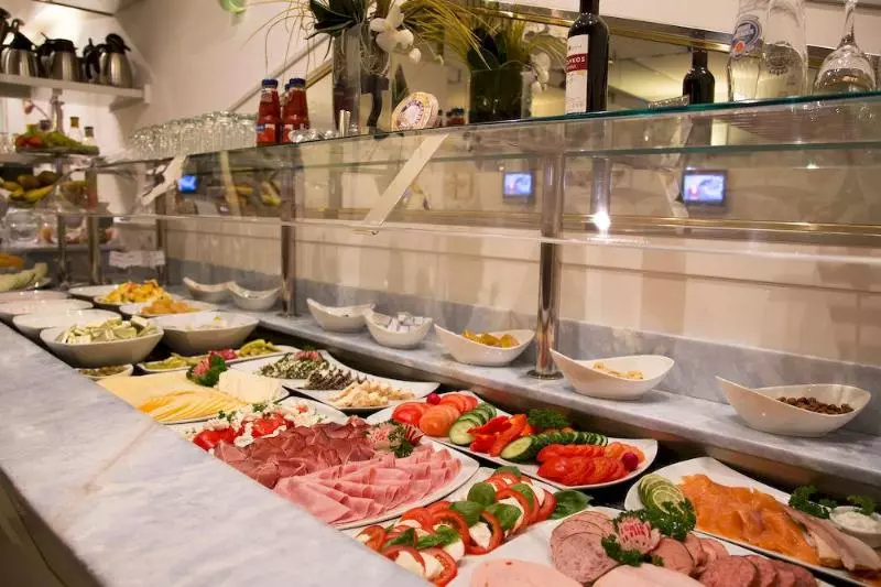 酒店 Leomar Flatrate