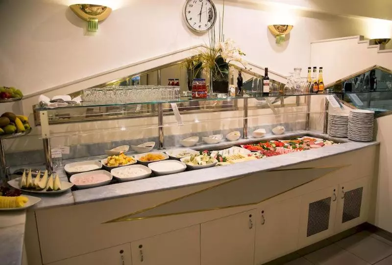 酒店 Leomar Flatrate