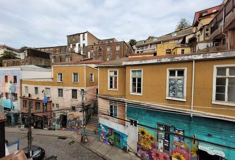 Hotelli Maki Hostels & Suites Valparaiso