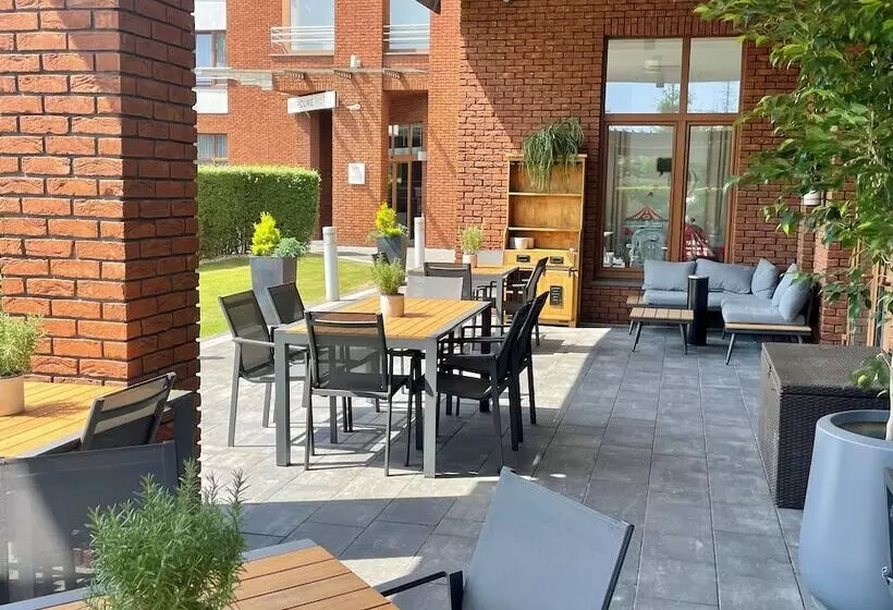 فندق Mercure Wiazowna Brant