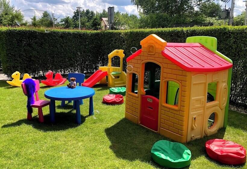 בית מלון כפרי Mercure Wiazowna Brant