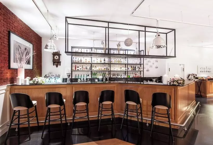 فندق Mercure Wiazowna Brant