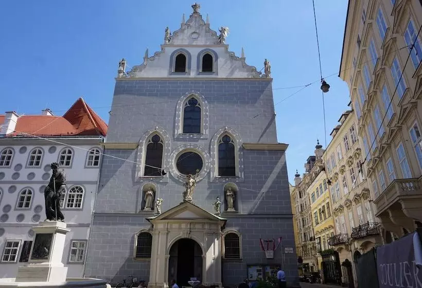 هتل Pension Lumes Self Check In